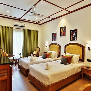 Executive Tower Room